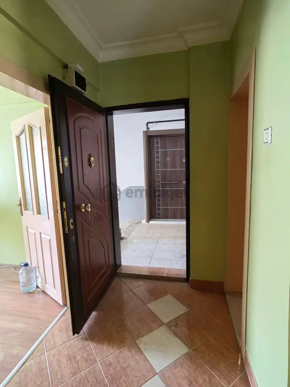 Nasreddinden 24 Ağustos Bulvarı Üzeri Satılık Bakımlı Daire 2