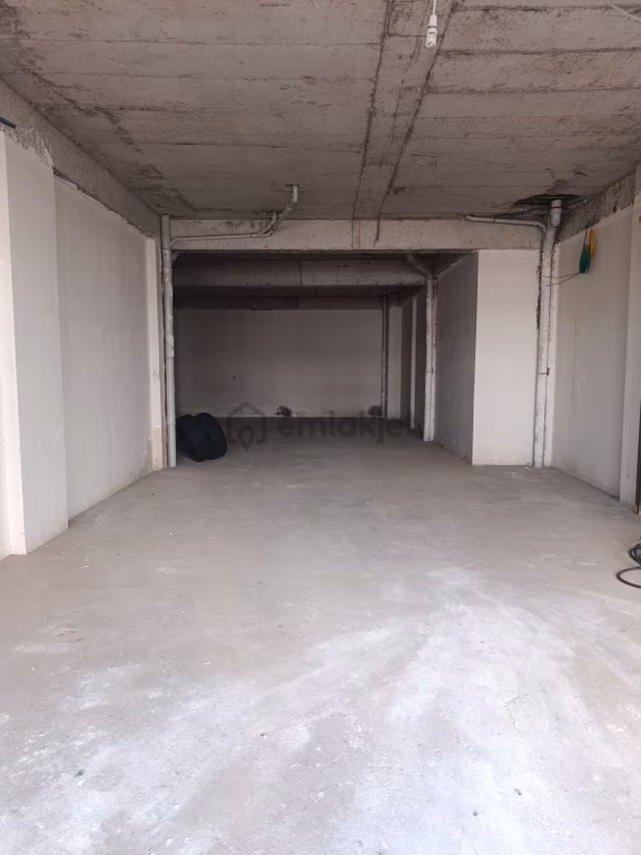 Şehir Hastanesi Karşısı Kiralık 102 M² Dükkan 1