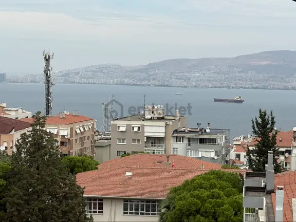Asansörlü Otoparklı Deniz Manzaralı Çift Cephe 3 + 1 1