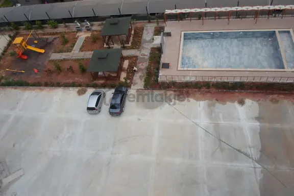 Mersin Mezitli Soli Center Civ 2+1 Site Havz Jenrtr 1 Yaşında 1