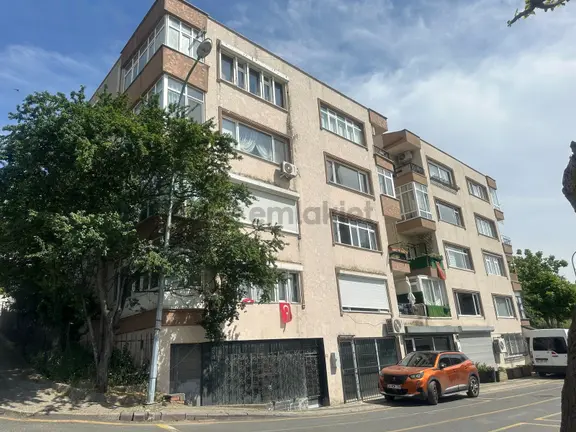Beylerbeyi Muhteşem Boğaz Manzaralı Satılık Boş 2+1 Daire 1
