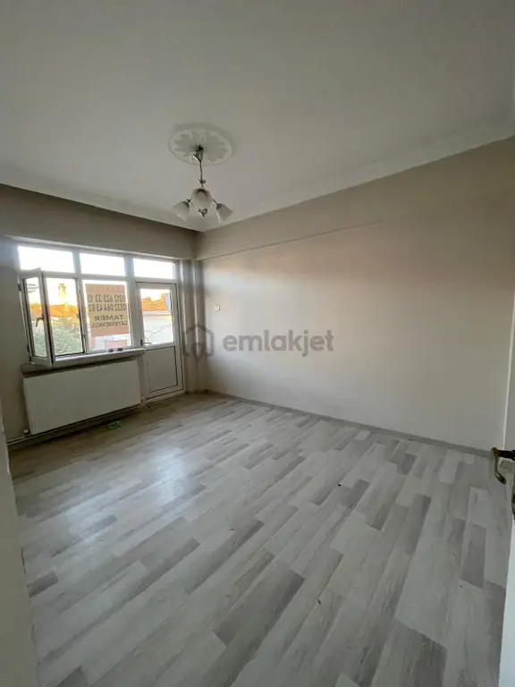 Gordion Emlak'tan Şehitlik Mahallesinde 3+1 Mükemmel Konumda 1