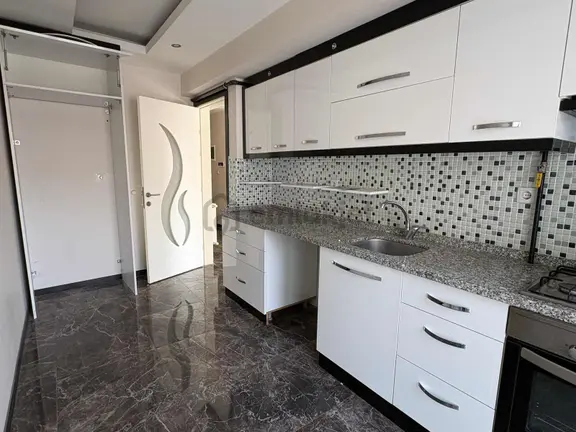 Binyapıdan Fesleğende Asansörlü 2+1 Lüks Daire !! 1