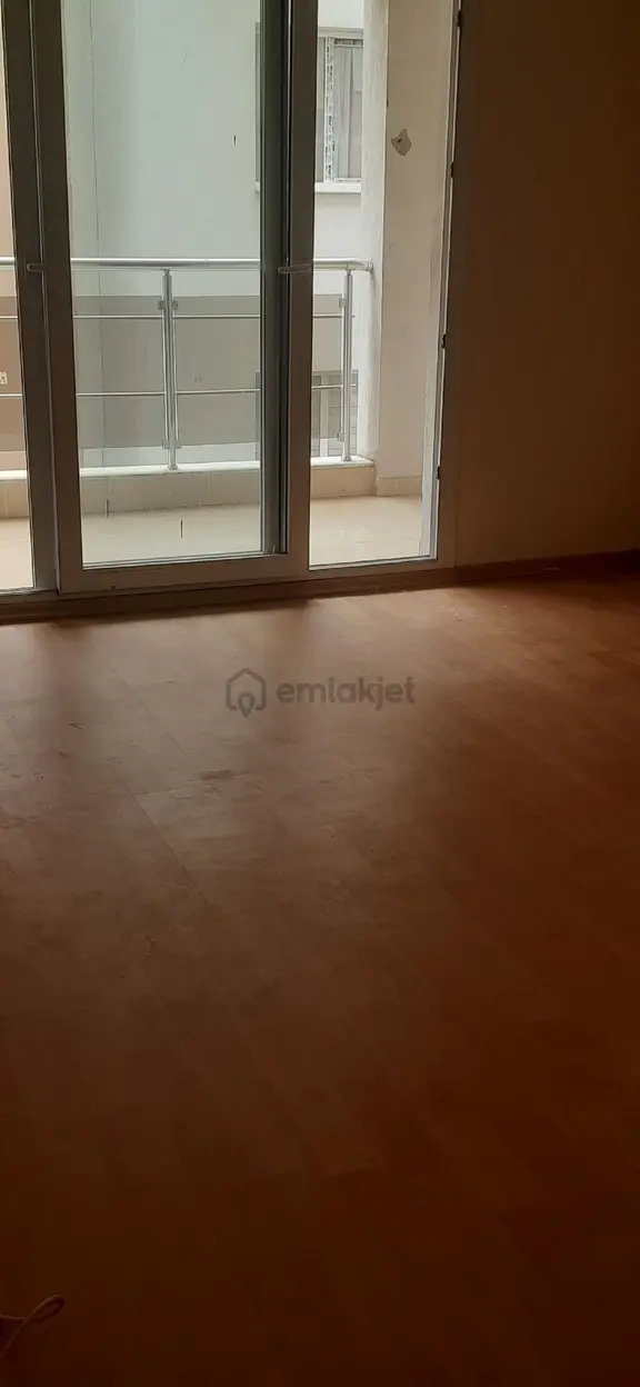 Çiğli Küçük Çiğli Dağ Mahallesinde Kiralık 2+1 Daire Kiralıktır. 1