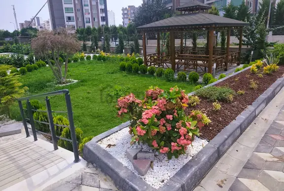 Tece Deniz Mah.de Denize Yürüme Mesafesin'de Havuzlu Lüx 1+1 1