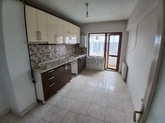 Kc Emlak'dan Batıkent'de Site İçerisinde 3+1 Daire 2