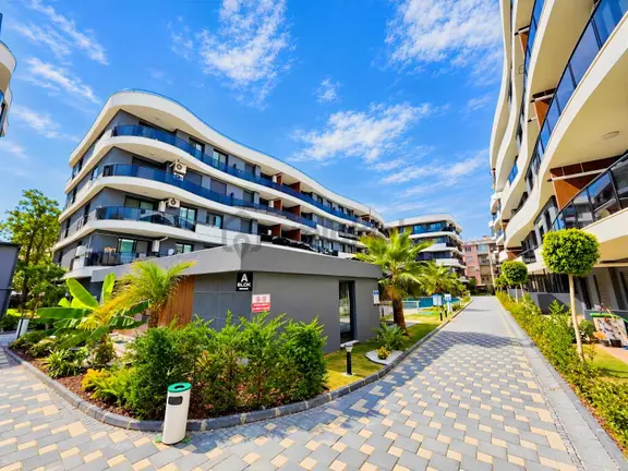 Kuşadası Kadınlar Denizinde Sıfır 2+1 Bahçe Katı Satılık Daire 2