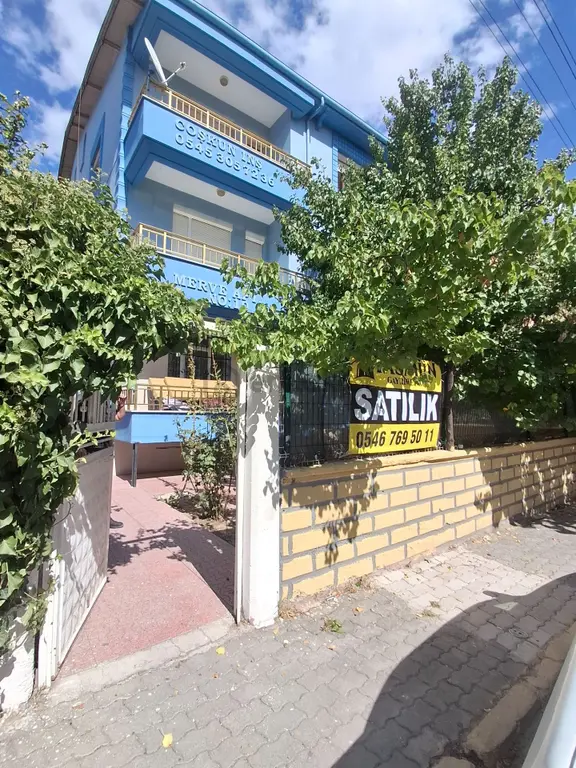 Aydınlık'da Satlık 4+1 Geniş Daire 1