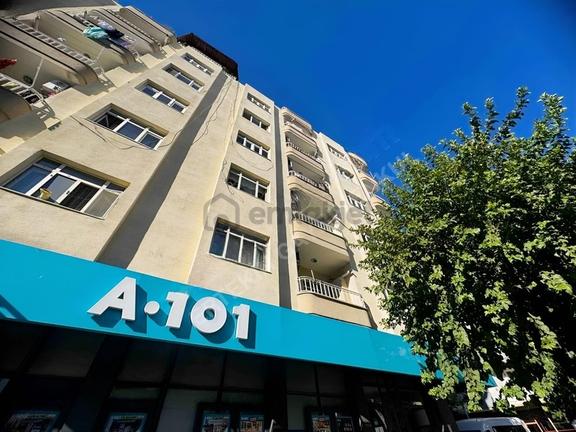 Merkezi Konumda Satılık 3+1 Daire Ve 3 Adet Dükkan Hissesi 2