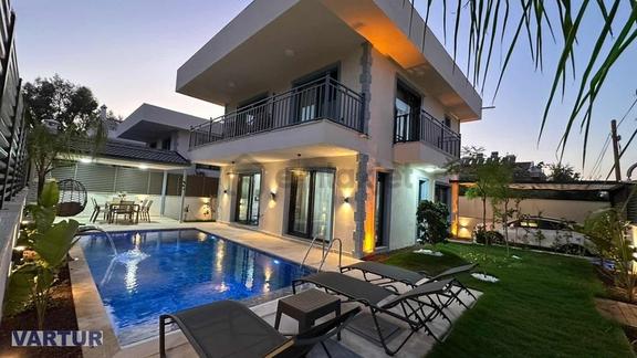 Sahile 50metre 1 Ekim 1 Haziran Arası Kiralık Eşyalı Villa 1