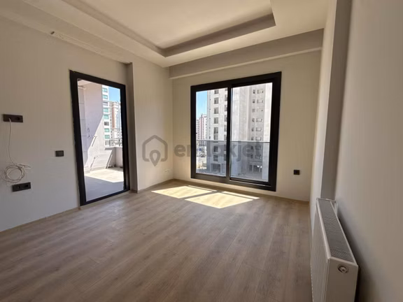 Akyürek'ten Akdeniz Mh Kiralık Geniş Balkonlu 1+1 Sıfır Daire 2