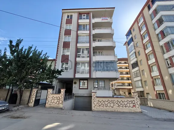 İlhanlı Mah. Otogar Yakını 6. Kat 3+1 Kiralik Daire, Cm Emlak 2