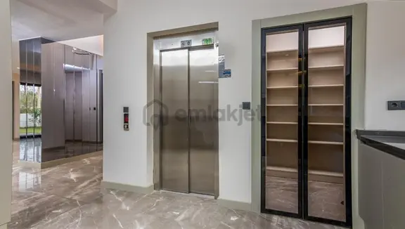 Aydın İncirliova Gerenkova'da 300 M² 5+1 Lüx Müstakil Villa 2