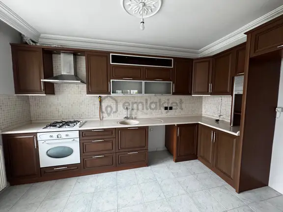 Mimarsinan Mahallesi'nde Kiralık 3+1 Geniş Mutfaklı Daire 2