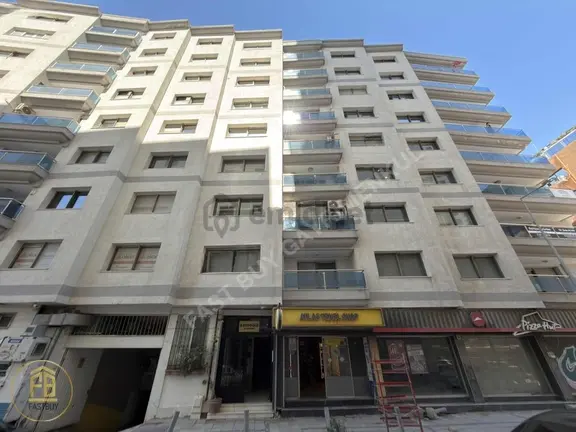 Alsancak 1. Kordonda Kapalı Otoparklı 4+1 Kiralık Ofis 1