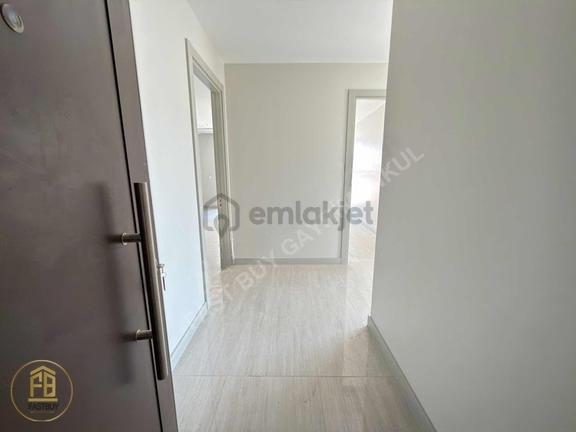 Konak Megapol Metro Yanı Balkonlu Kiralık 2+1 Kdvli Ofis 2