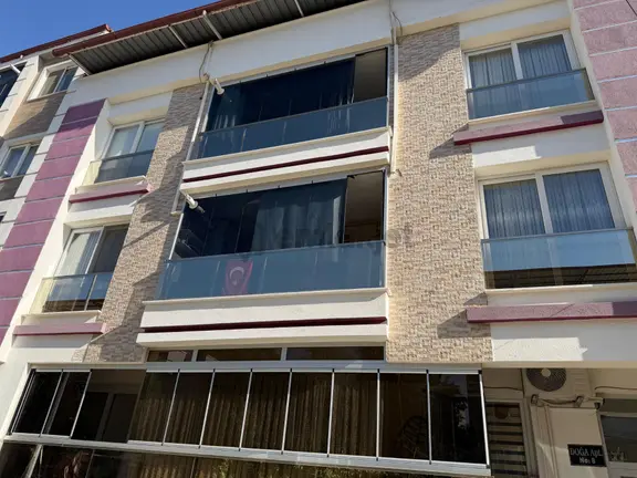 Merkeze Yakın Marketler Bölgesi Satılık 3+1 Dgazlı Geniş Daire 1