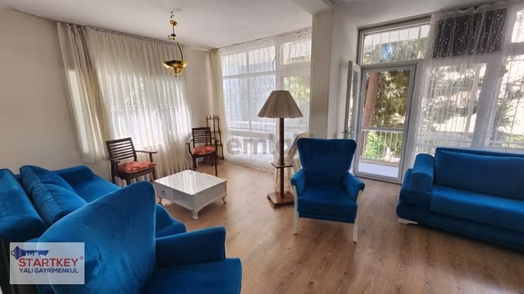 Karşıyaka Aksoy Çamlık Sokakta 3+1 Eşyalı Kiralık Daire 1