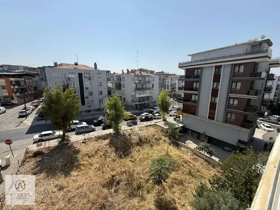 Atakul Gayrimenkul-belediye Yakını 3+1 130m2 Ara Kat Daire 1