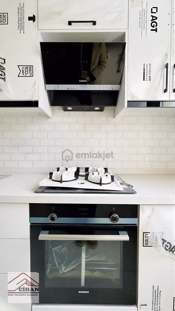 Metro Ve Metrobüse Yakın | Namık Kemal Cad. Kupon 3+1 2
