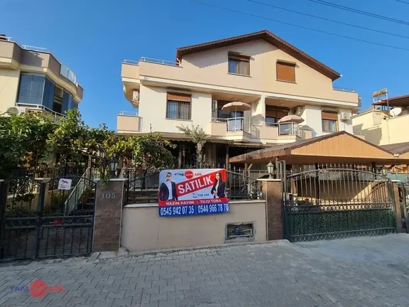 Dikili Merkezde Uğur Mumcu Cd. Üzeri Denize 150 M 4+1 Tripleks 2