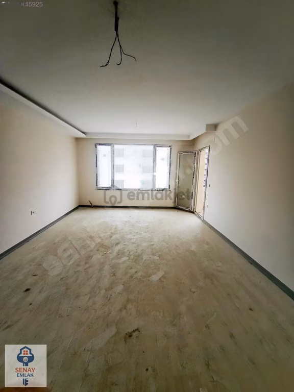 Yüreğirin En Guzel Konumunda Site İçerisinde Kapali Mutfak 3+1 2