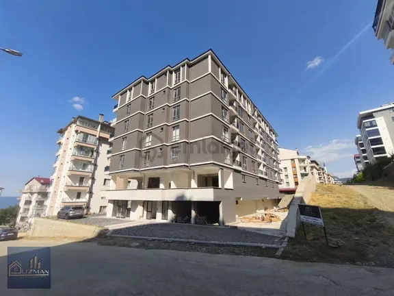 Uzman Emlak'tan Erikliman'da Sahile Çok Yakın 3+1 Satılık Daire 1