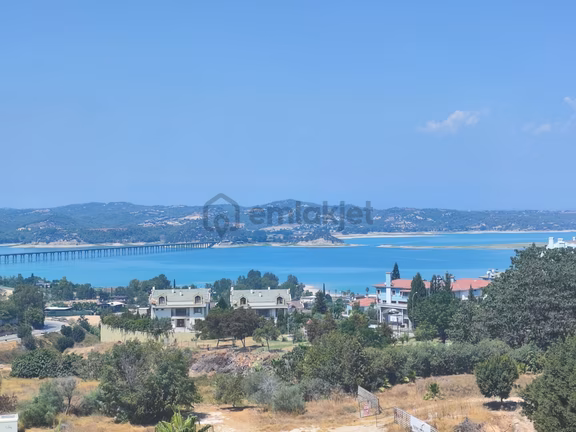 3+1 Göl Manzaralı Güzelyalı 220m2 Herkat Tek Daire 4cephe G.enerji Dgaz 2banyo 4balkon 5-10yaş. 1
