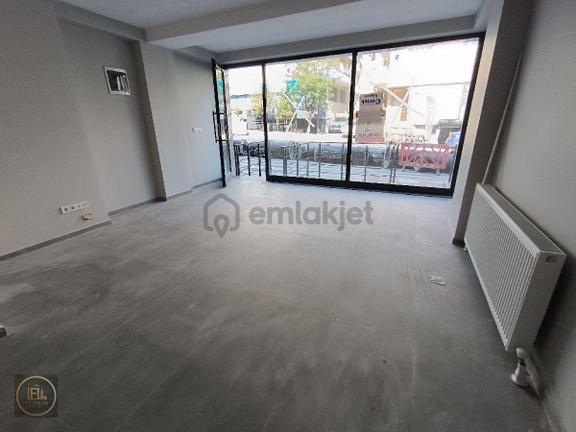 F-l Den Bulgurlu Cumhuriyette Ana Caddede Üzerinde 50 M2 Sıfır Mağaza 1