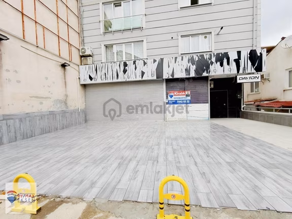 Ümraniye İstiklalde Kafe-restoran Vb İçin Kiralık Dükkan 1