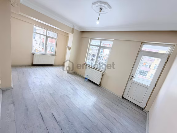 Sefaköy İnönü Mahallesi Acil Satılık 2 + 1 1