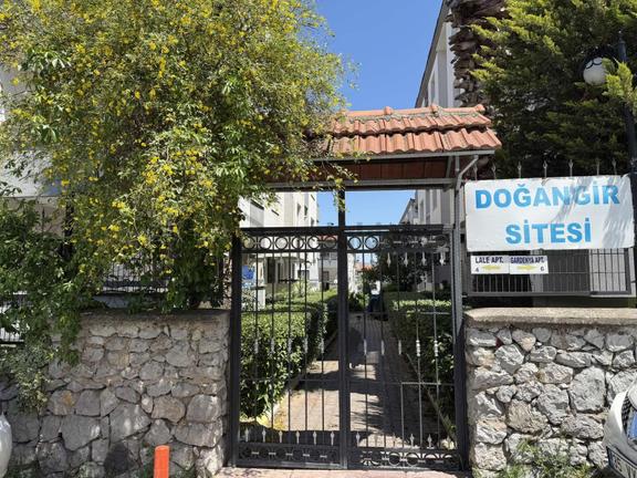 Nurfen'den Doğangir Sitesinde Cadde Cepheli Arakat Kiralık 1