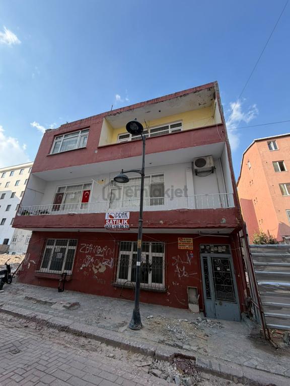 Toprak İnşaat...eski Cuma Pazarında Komple Satılık Bina!!! 2