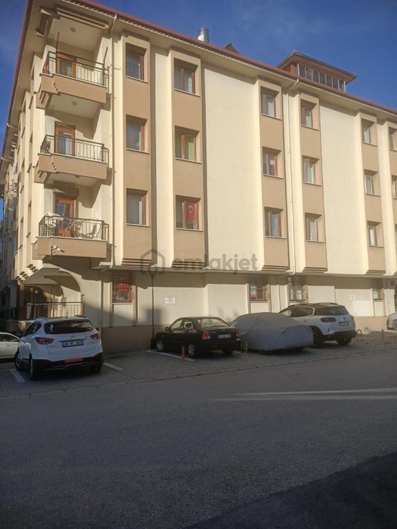 Isparta Merkez İstiklal Mahallesi’nde Satılık 2+1 Daire 2