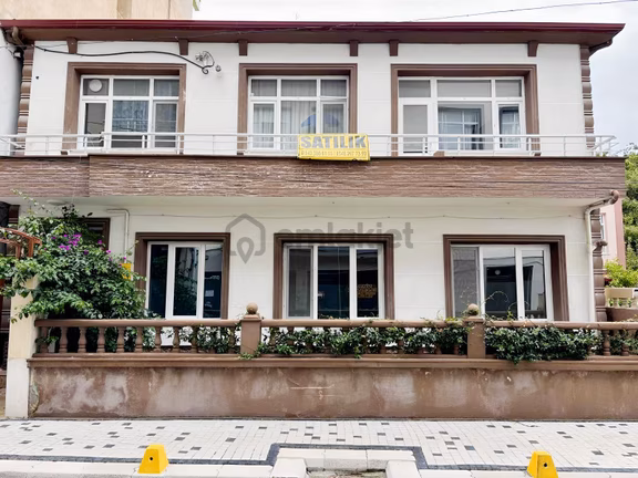 Yıldırım Emlak'tan Büyükcami Mahallesi Satılık 267 M2 2 Katlı Ev 2
