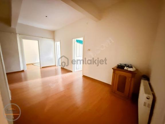 Maltepe Yatırımlık Çarşı/pazar Merkezinde Kiracılı 3+1 Satılık 2