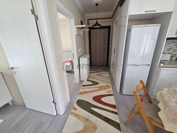Yenifoça'da Full Eşyalı Doğalgazlı Kiralık Ara Kat 2+1 Daire 1