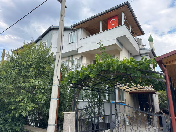 Isparta Işıkkent Mahallesi'nde Satılık 4 Katlı Müstakil Villa 2