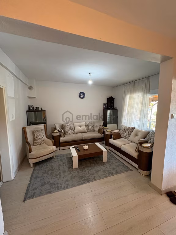 İzmir Yeni Foçada Satılık Müstakil Tripleks Villa 1