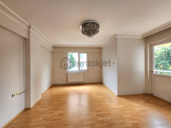 Damla Gür'den Tramvaya Yakın Krediye Uygun Satılık 3+1 Daire 2