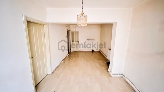 Abidin Paşada 2+1 Balkonlu Kot-2 De Kiralık Daire 2