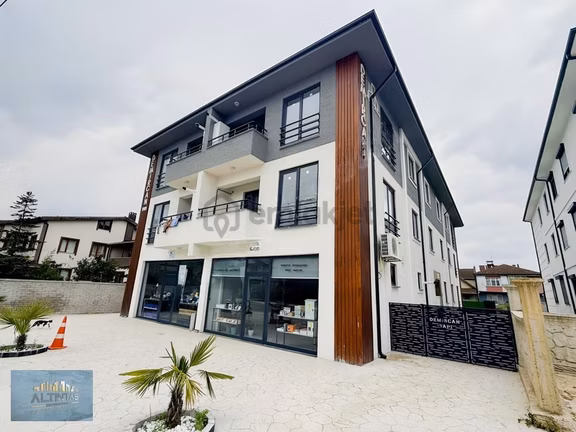 Müstakil Tadında Giriş Kat İskanlı 2 + 1 Daire 1