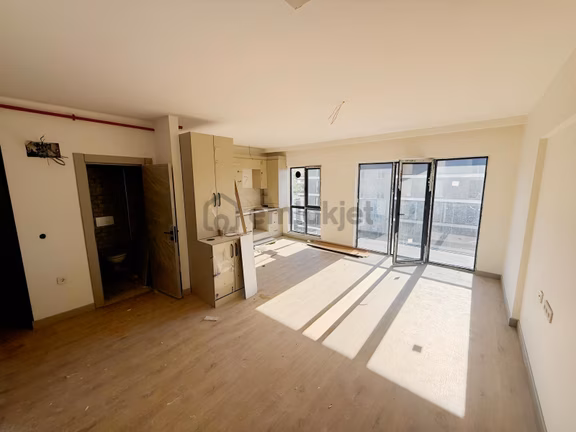 Endemik Vadi Yanı Protokol Yolu Yakını 4+1 Loft Tripleks Daire 2
