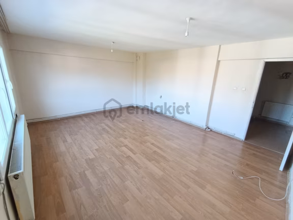Şirinyer Akıncılar'da 3+1 Ara Kat Doğalgazlı Kiralık Daire 1