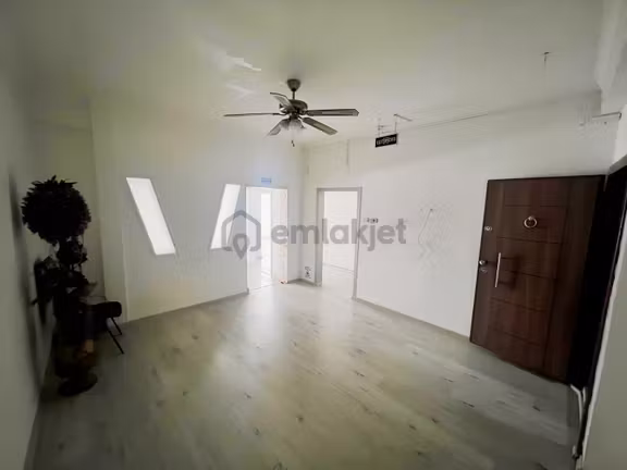 Trabzon Meydan'da Kiralık Ofis Büro 2