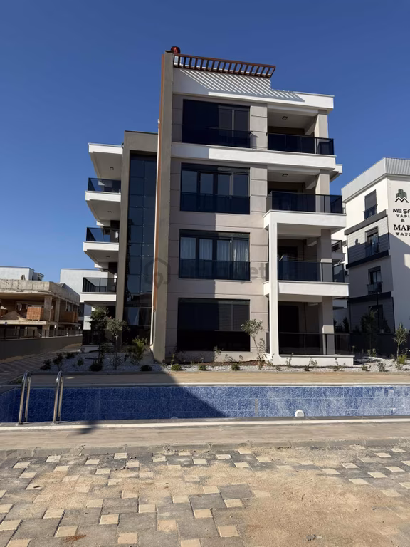 Havuz Cephelı Ara Kat Satılık 1 + 1 2