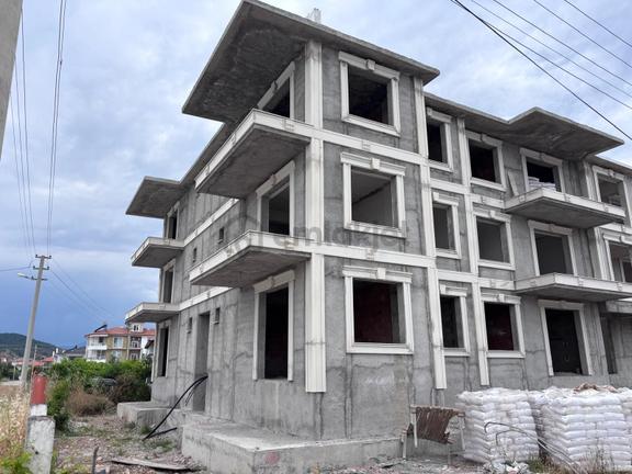Muğla Ortaca Da Sıfır 3 Katlı Binanın Orta Katında Bulunan 1+1 Daire Satılık 1