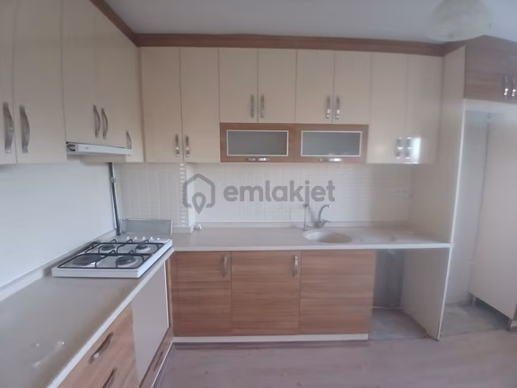 Ender Uysal Gayrimenkuldeen Siteler' De 3+1 Asansörlü Kiralık Daire.. 1