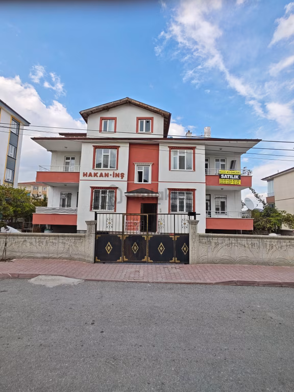 Karaman Yolu Hadimi Parkı Karşısı 2+1 Daire 2. Kat 1
