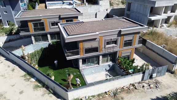 Yaylaköy'de Deniz Manzaralı Özel Havuzlu Sıfır Villa 2